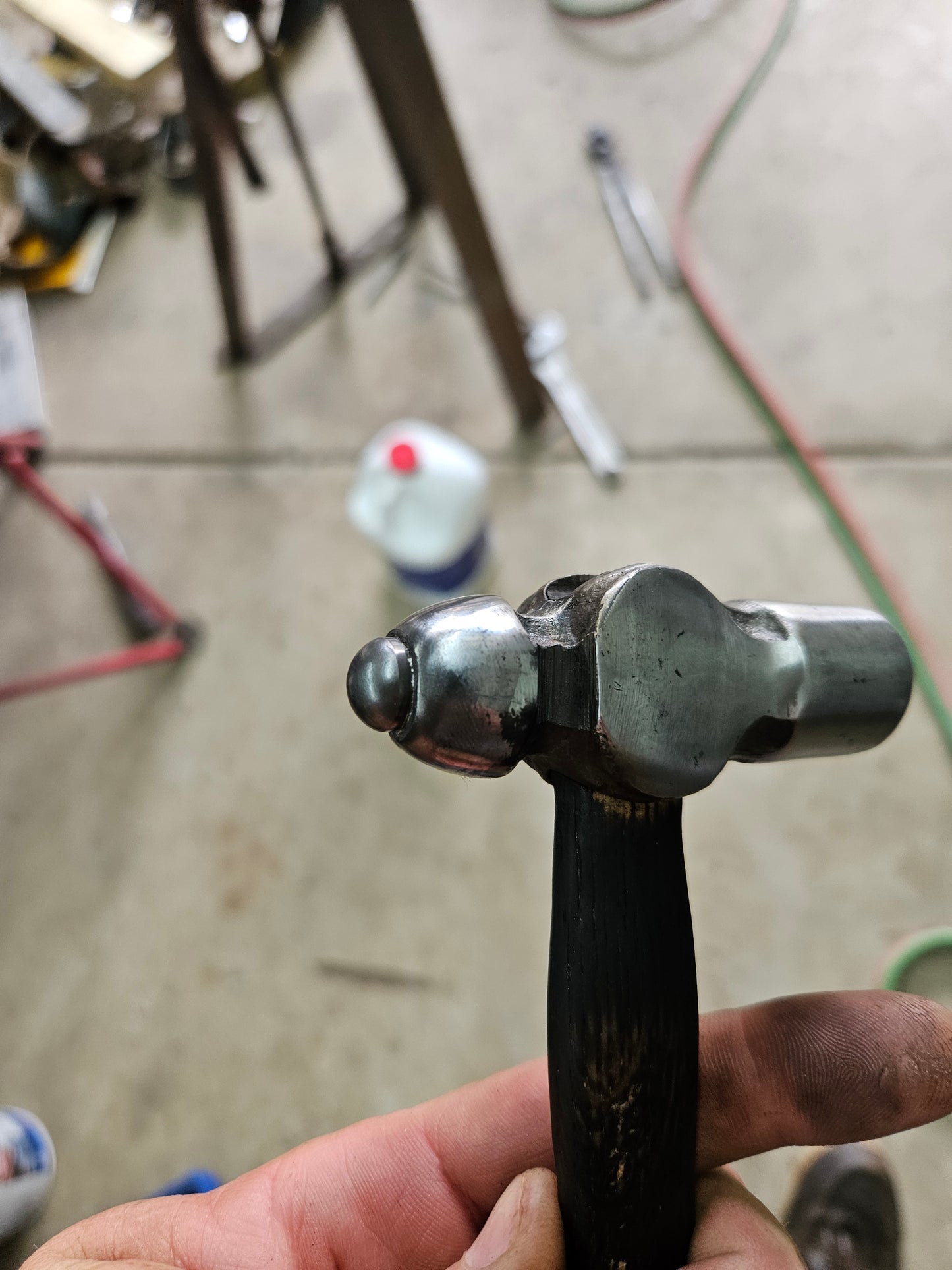 Carbide straightening hammer